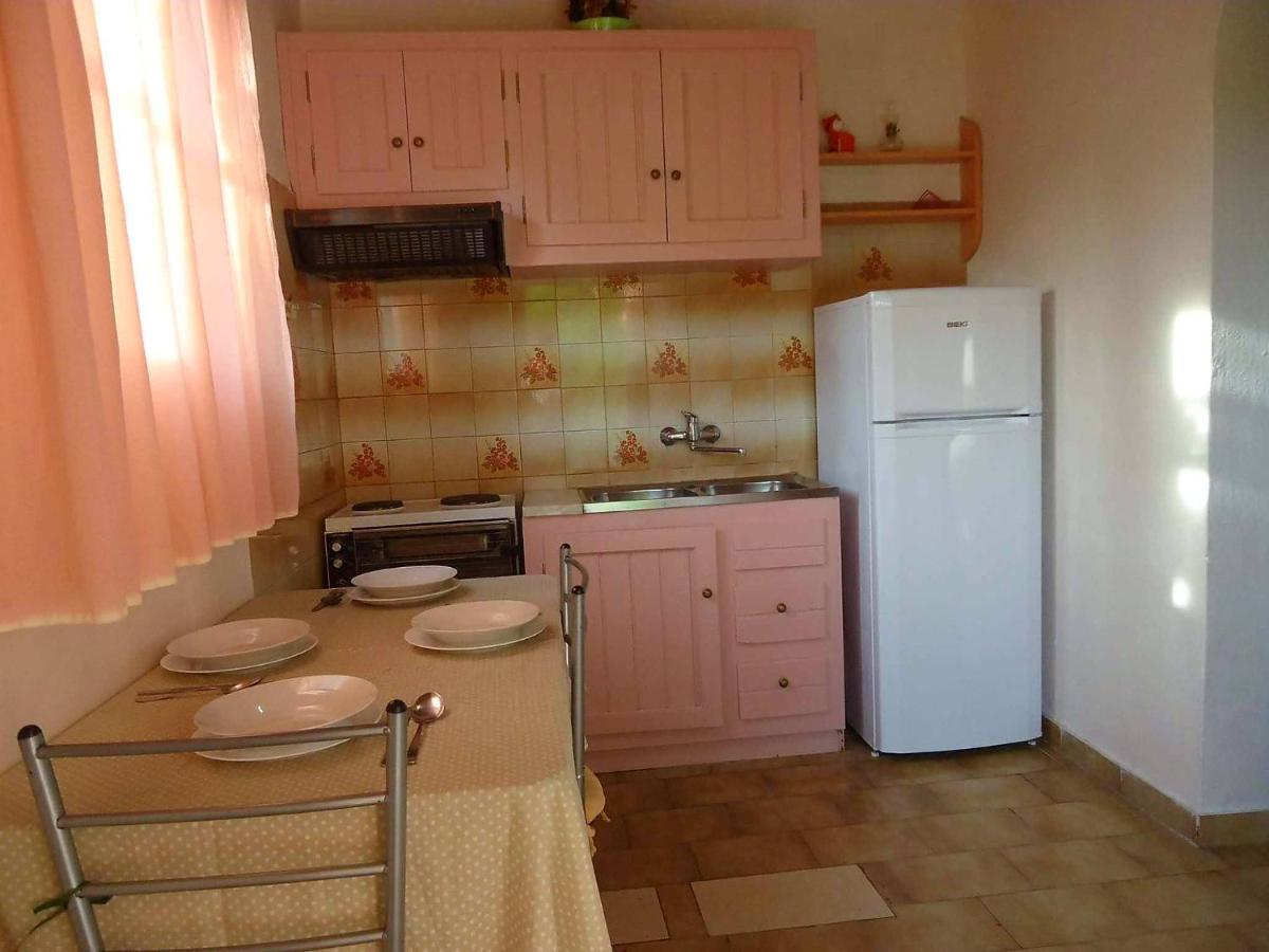 Errika Apartment Ipsos Bagian luar foto