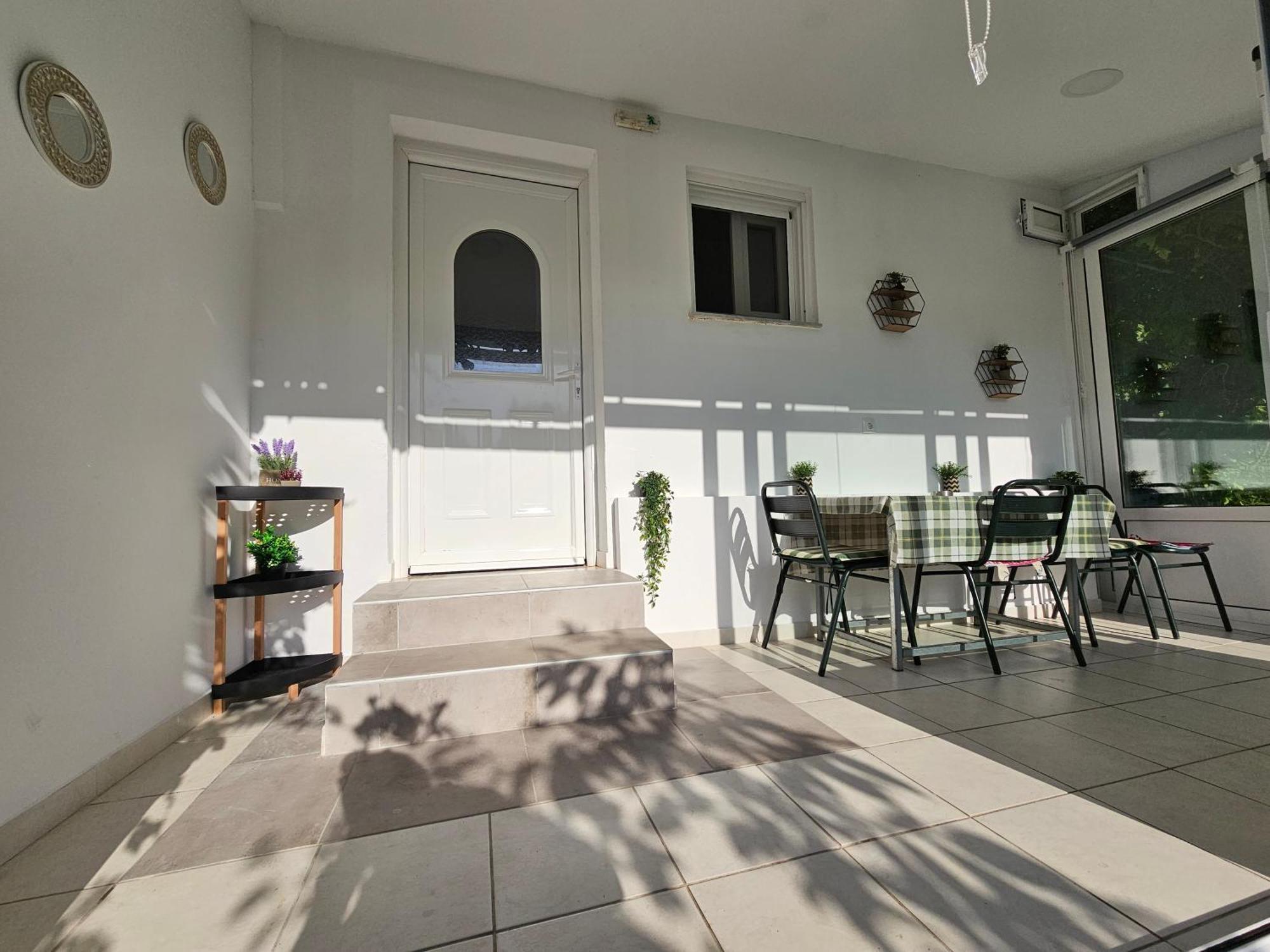 Errika Apartment Ipsos Bagian luar foto
