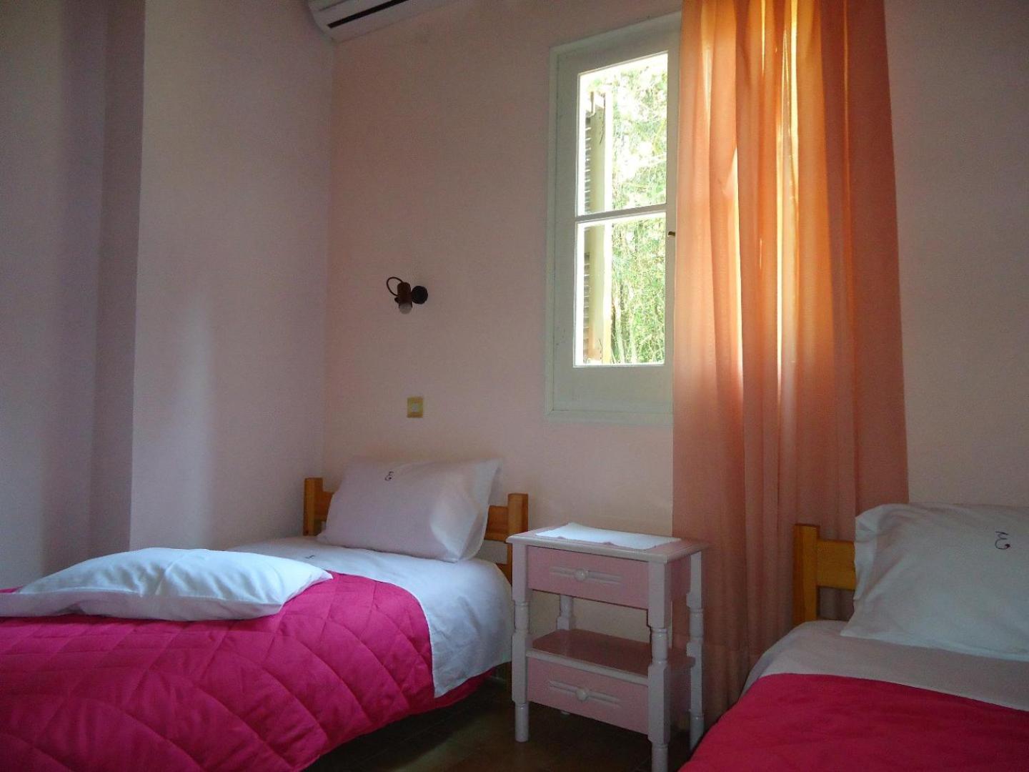 Errika Apartment Ipsos Bagian luar foto