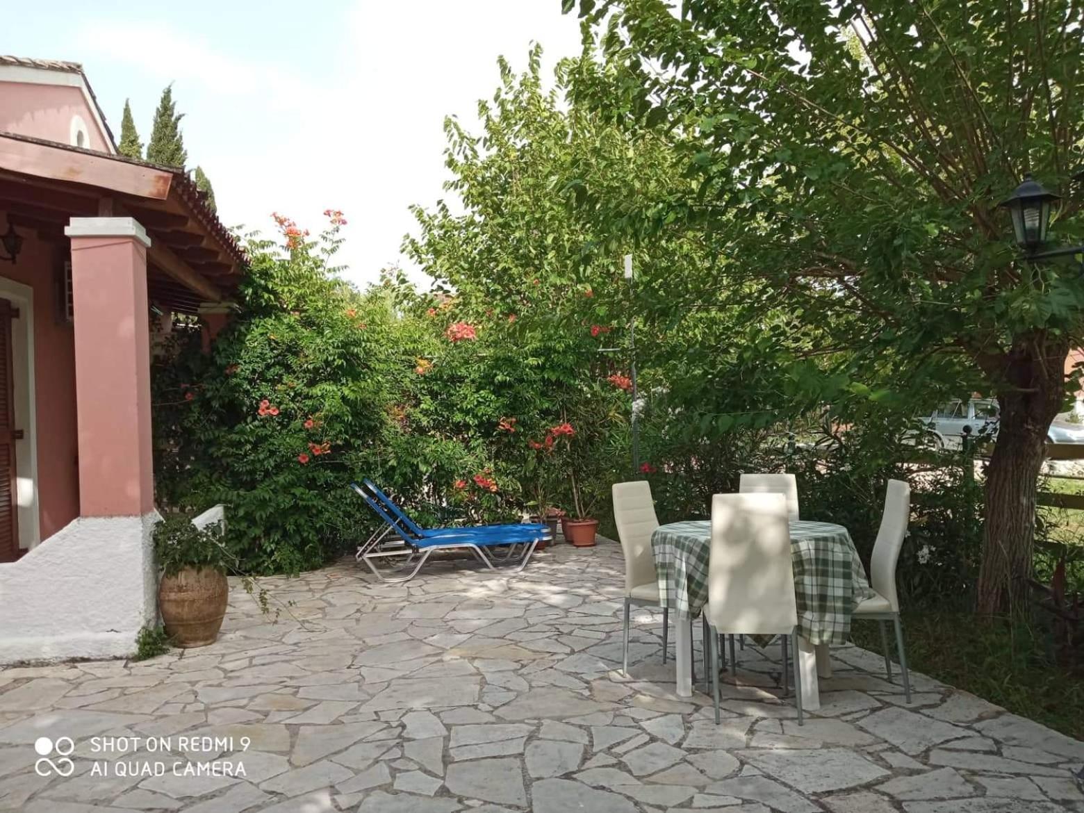 Errika Apartment Ipsos Bagian luar foto