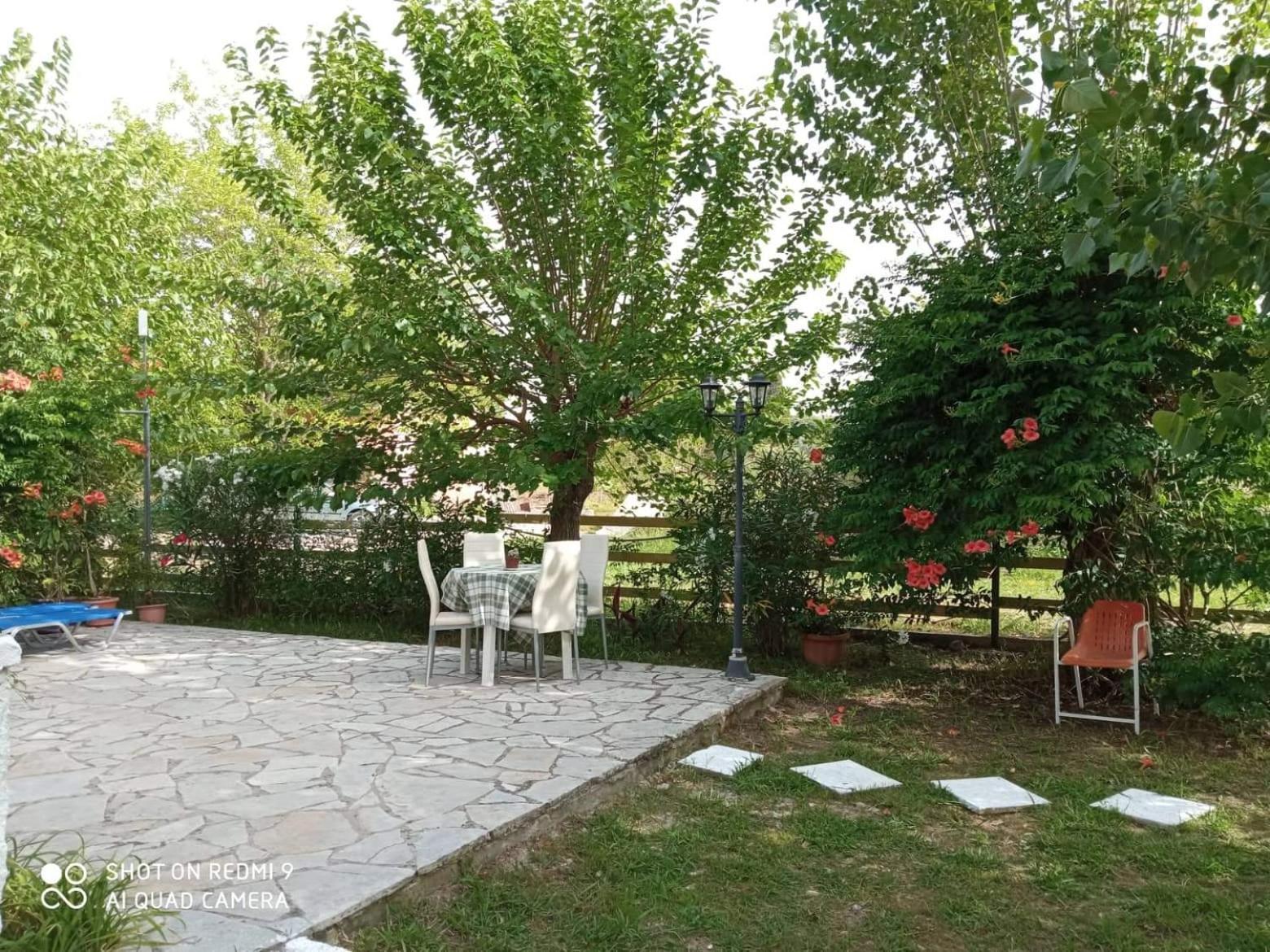 Errika Apartment Ipsos Bagian luar foto