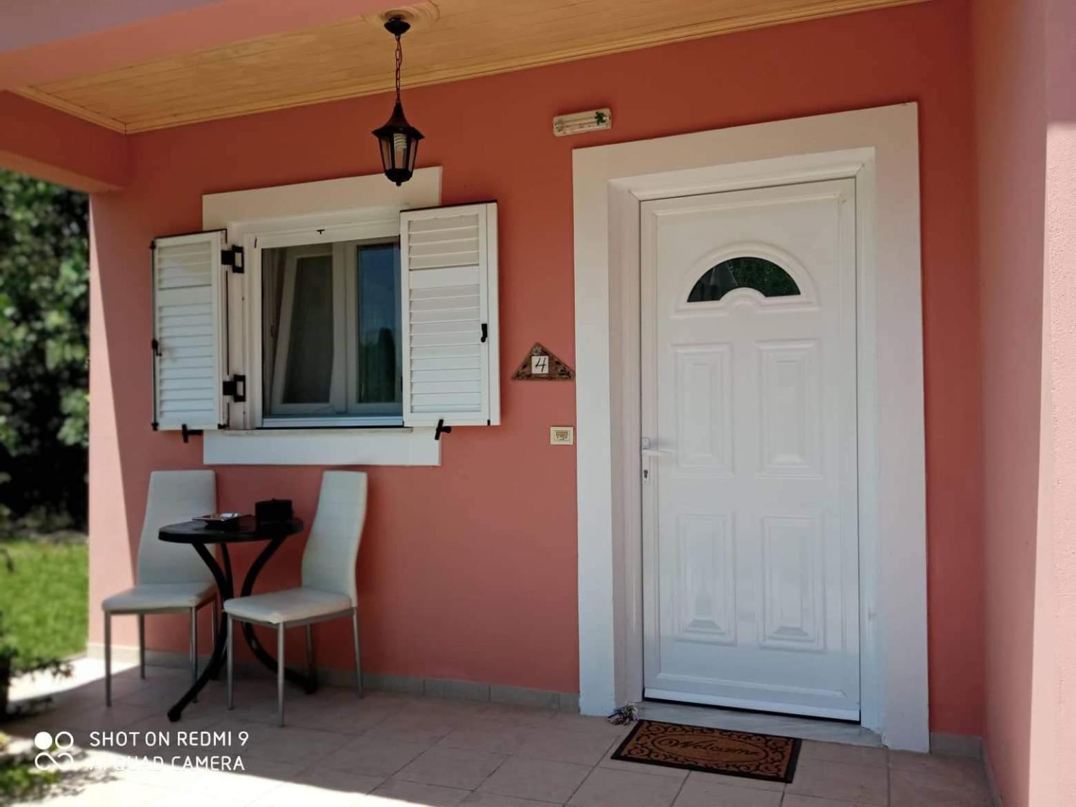 Errika Apartment Ipsos Bagian luar foto