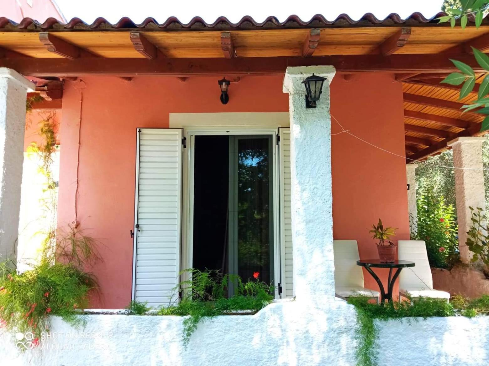 Errika Apartment Ipsos Bagian luar foto