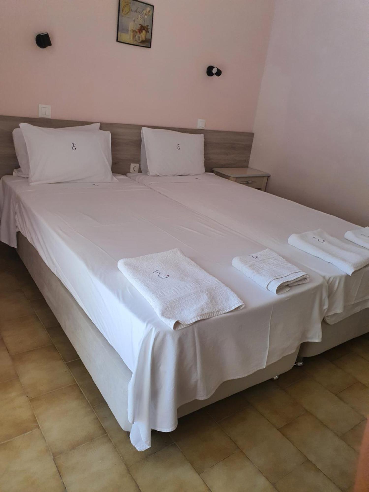 Errika Apartment Ipsos Bagian luar foto