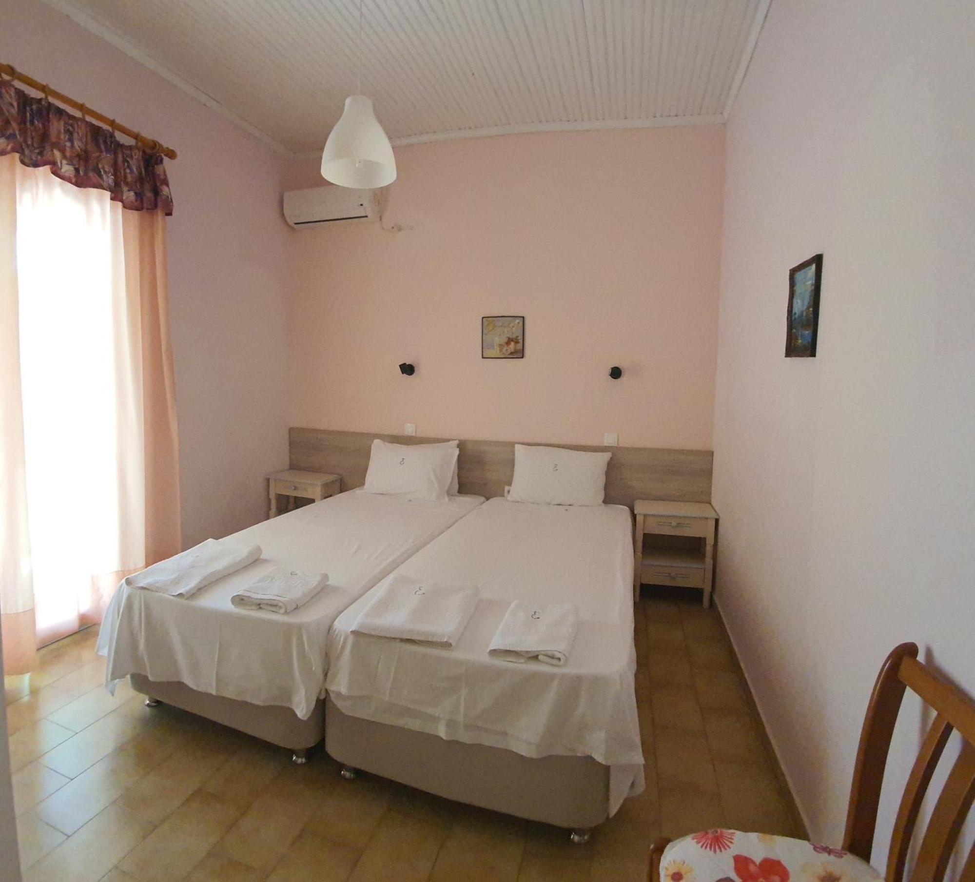 Errika Apartment Ipsos Bagian luar foto